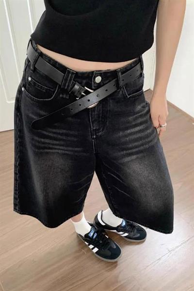 Siyah Yıkamalı Retro Kısa Paçalı Kot Şortolon