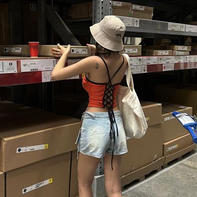 Turuncu Glop Destekli Sırt Dekolteli Siyah Şeritli Askılı Crop