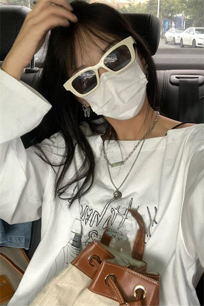 Yeni Beyaz Hahnch 350 Uzun Kollu İnce Sweatshirt