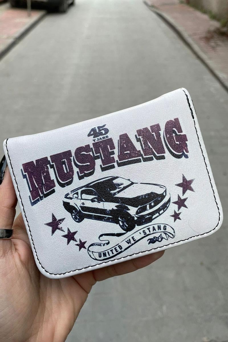 Beyaz Ford Mustang 45 Years 