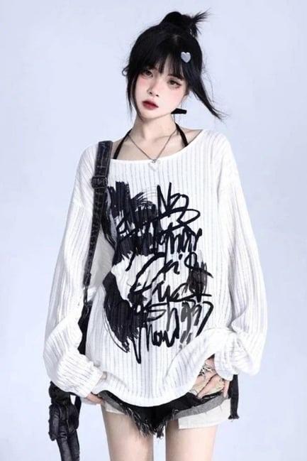 Beyaz Vintage Gothic Graffiti Omuz Dekolteli Sweatshirt