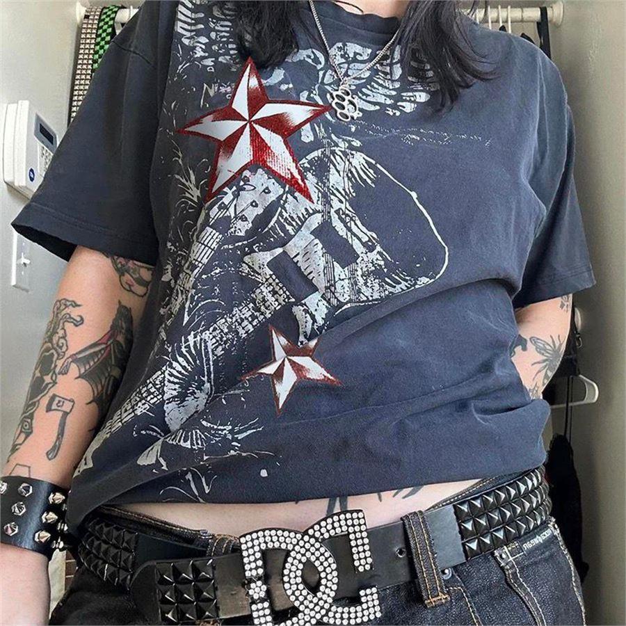 Füme Eagle Vintage Guitar Red Star Unisex T-Shirt