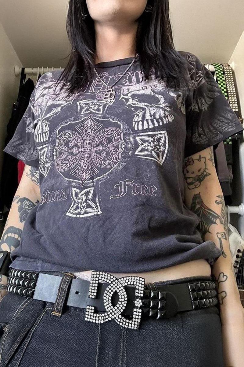 Füme Gotik Stone Free Winged Skull Cyber Grunge Unisex T-Shirt