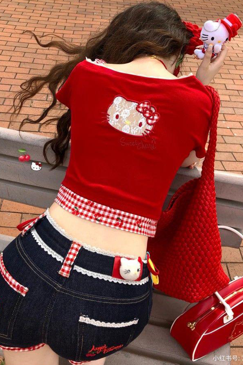 Kırmızı Hello Kitty Sırt Dekolteli Ek Askılı Kısa Kollu Crop