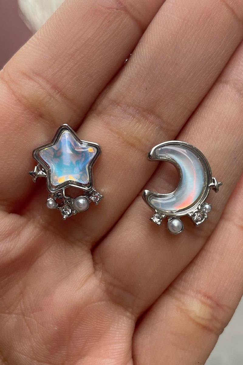 Kristal Lolita Style Minimal Detaylı Ay Yıldız küpe