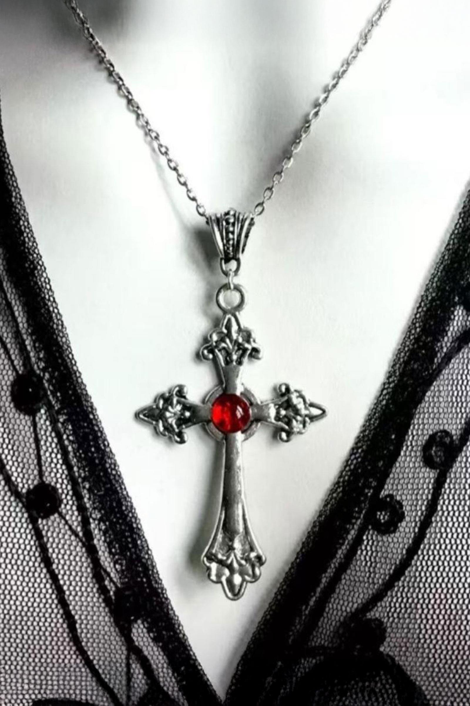 Silver Vintage Kırmızı Taşlı Gotik Haç Kolye