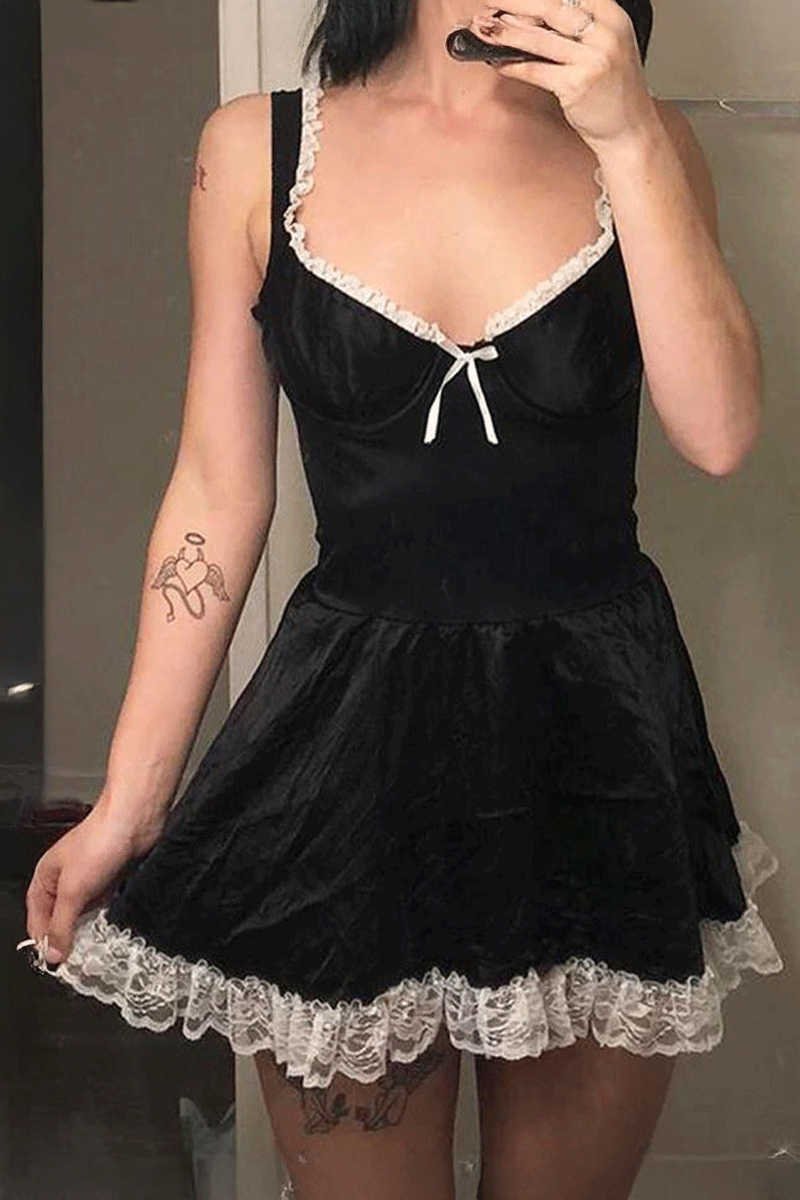 Siyah Dantelli Kurdeleli Kare Yaka Lolita Mini Elbise 