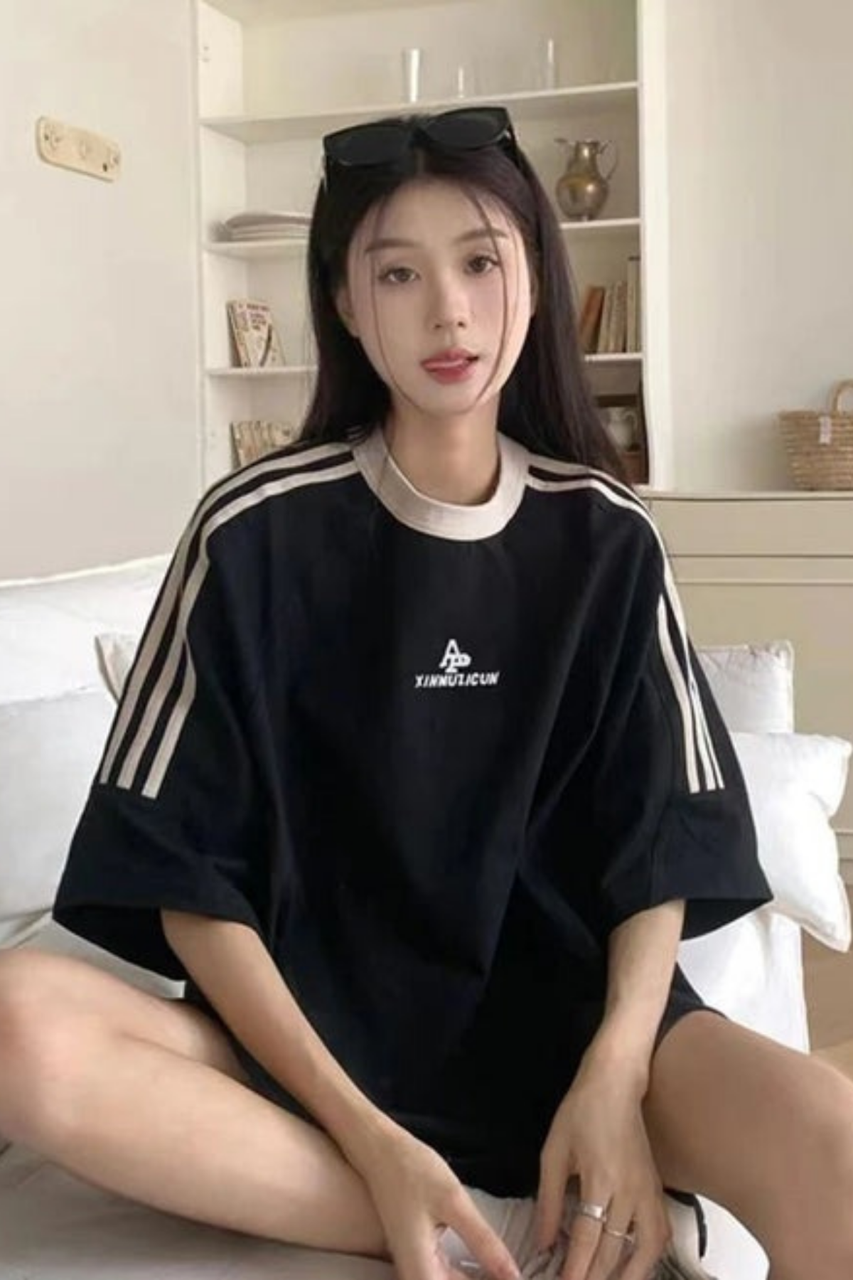 chichu Siyah Şeritli Ap Xinmuzicun Unisex T-shirt