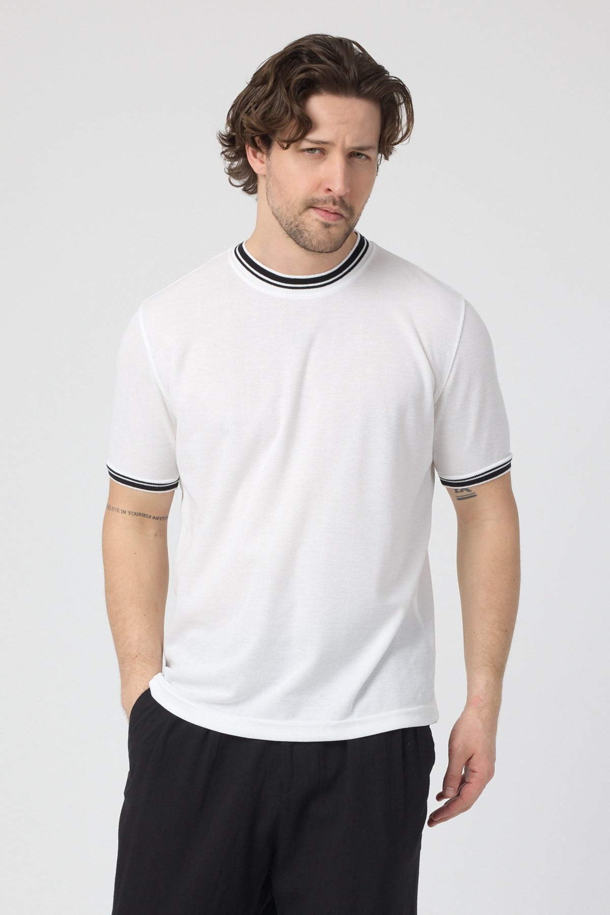 Erkek Ribana Sıfır Yaka Triko Efektli Tshirt zagreb Beyaz