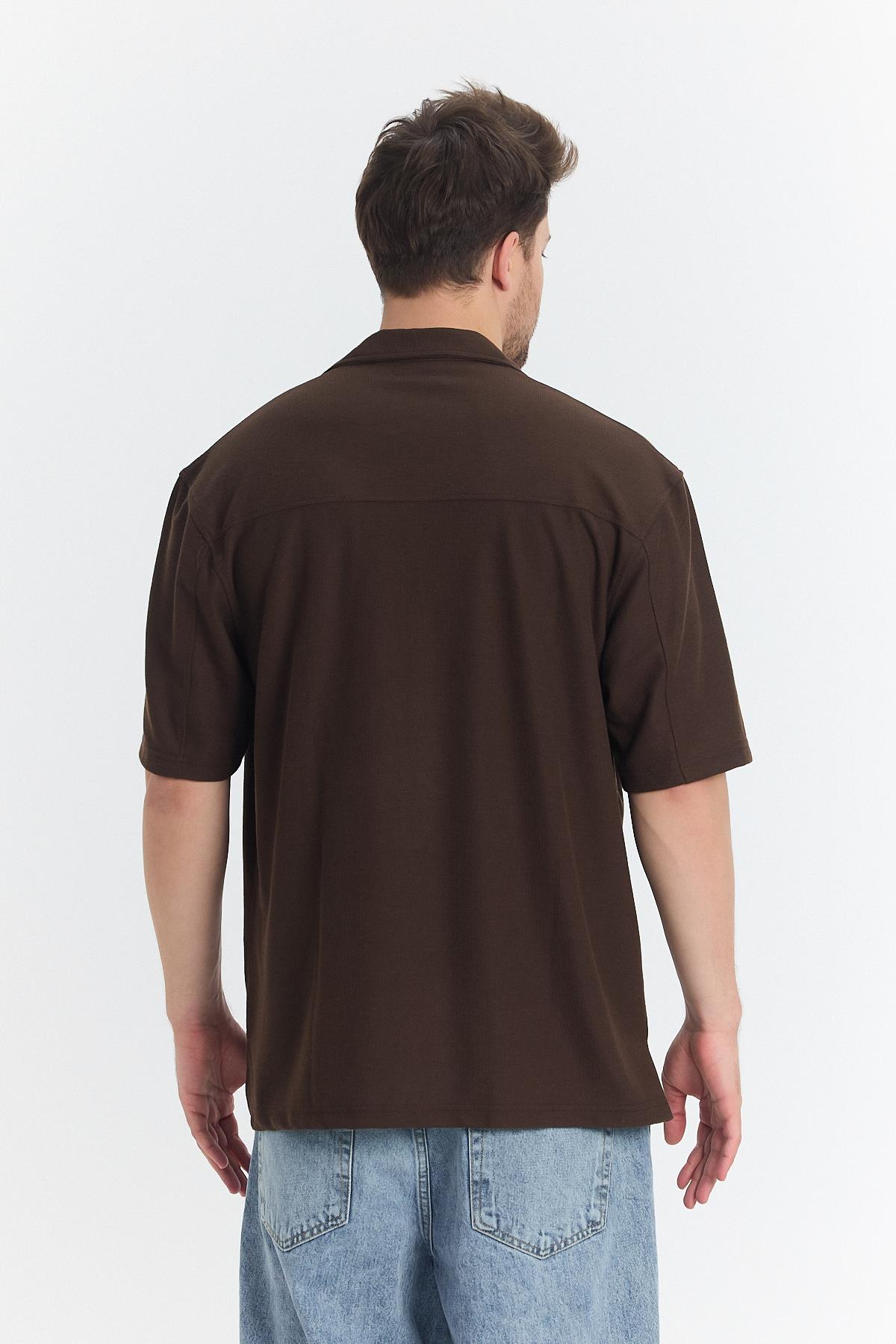 Zalipi Küba Yaka Dokulu Tshirt Kahve Rengi Zalipi Küba Yaka Dokulu Tshirt Kahve Rengi