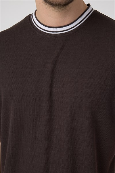 Erkek Ribana Sıfır Yaka Triko Efektli Tshirt zagreb Kahve Rengi