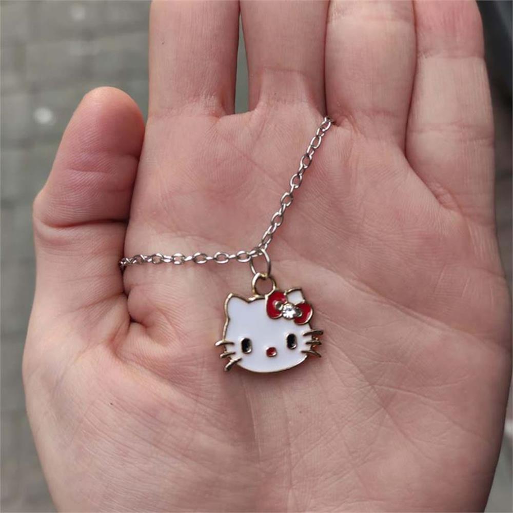 Kırmızı Tokalı Hello Kitty Face Kolye