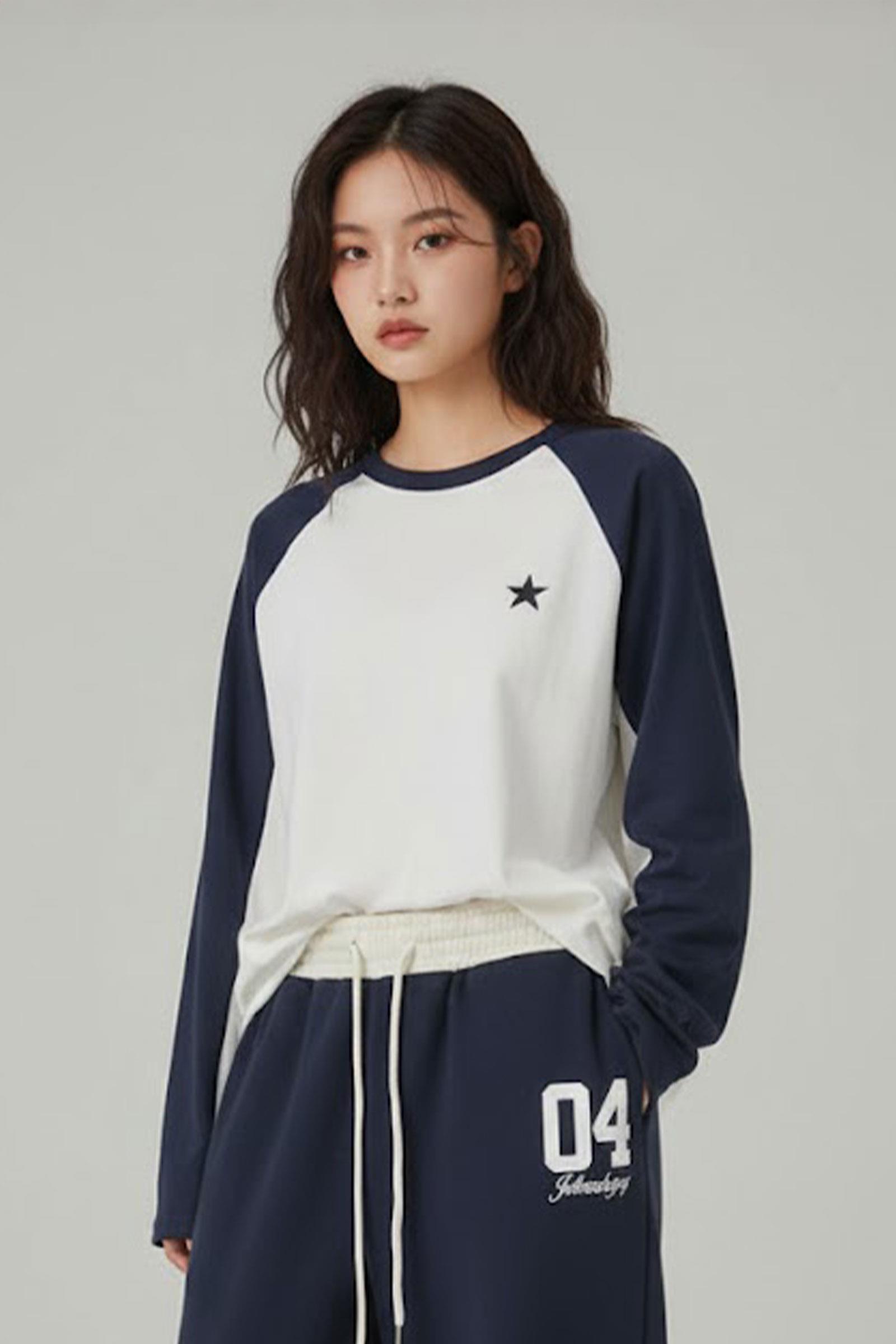 Beyaz Raglan Star Y2K Unsiex Sweatshirt