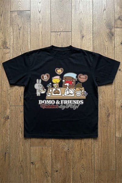 Siyah Anime Domo & Friends Valentine's Day Party  Unisex T-Shirt