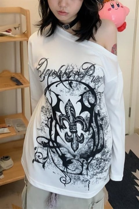 Beyaz Abstract Pattern Gotik Y2K Uzun Kollu Off-Shoulder T-Shirt