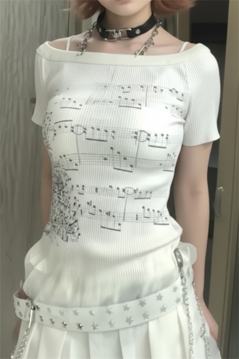Ekru Nota Desenli Y2K Kısa Kollu Crop
