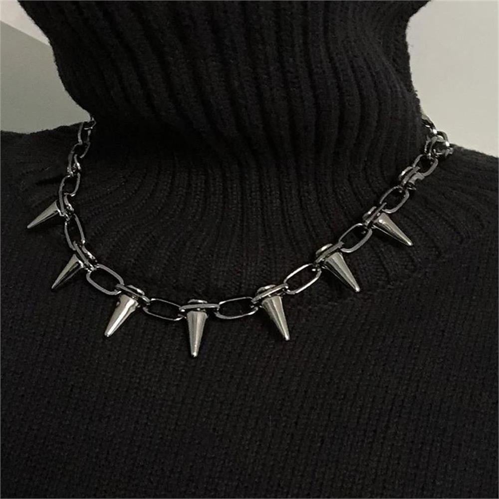 Gothic Punk Dikenli Zincirli Kolye
