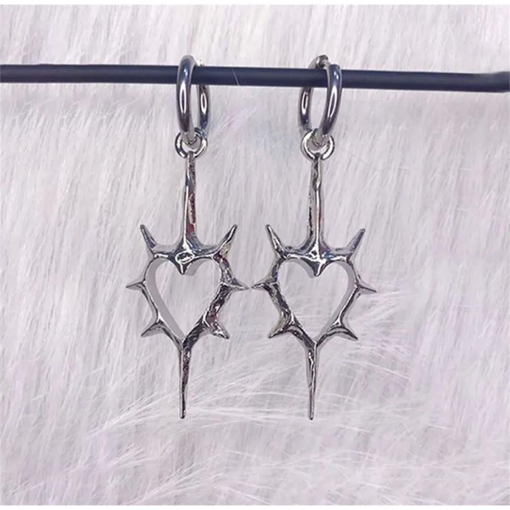 Gothic Thorny Heart Silver Küpe