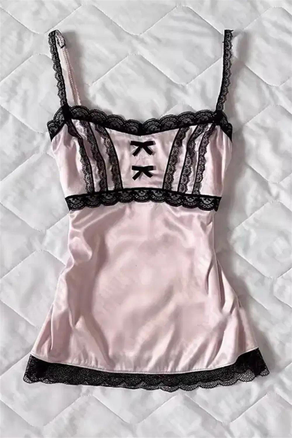 Pudra Victoria Lolita Dantel Şerit Askılı Crop