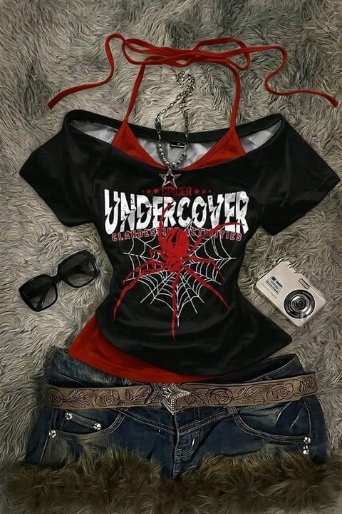 Siyah Undercover Spider Gotik Kırmızı Ek Askılı Y2K Kısa Kollu Crop