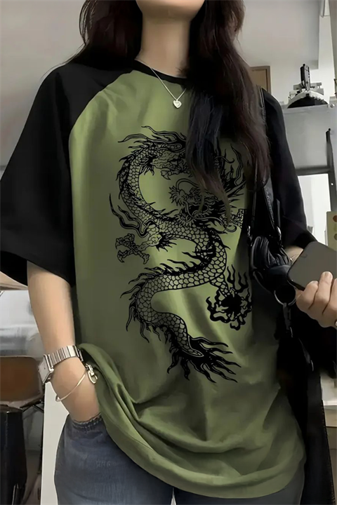 Yeşil Raglan Çin Mitolojisi Ejderha Baskılı Y2K Unisex T-Shirt