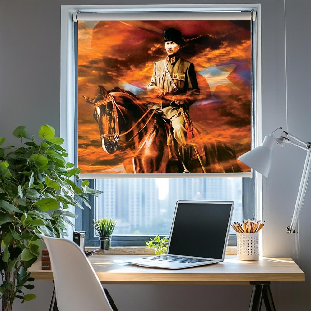 At Üstünde Atatürk Postersli Stor Perde