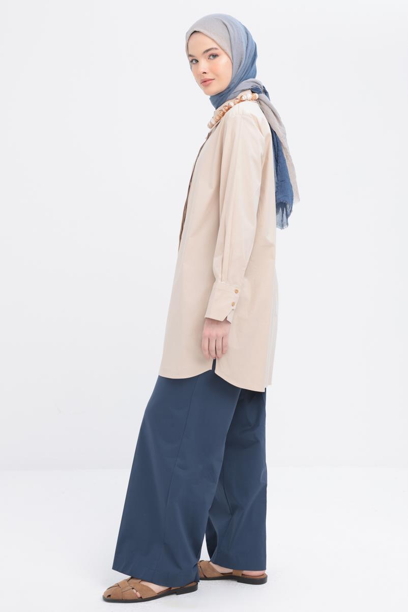 Bej-Manşeti Yırtmaç Detaylı Poplin Gömlek