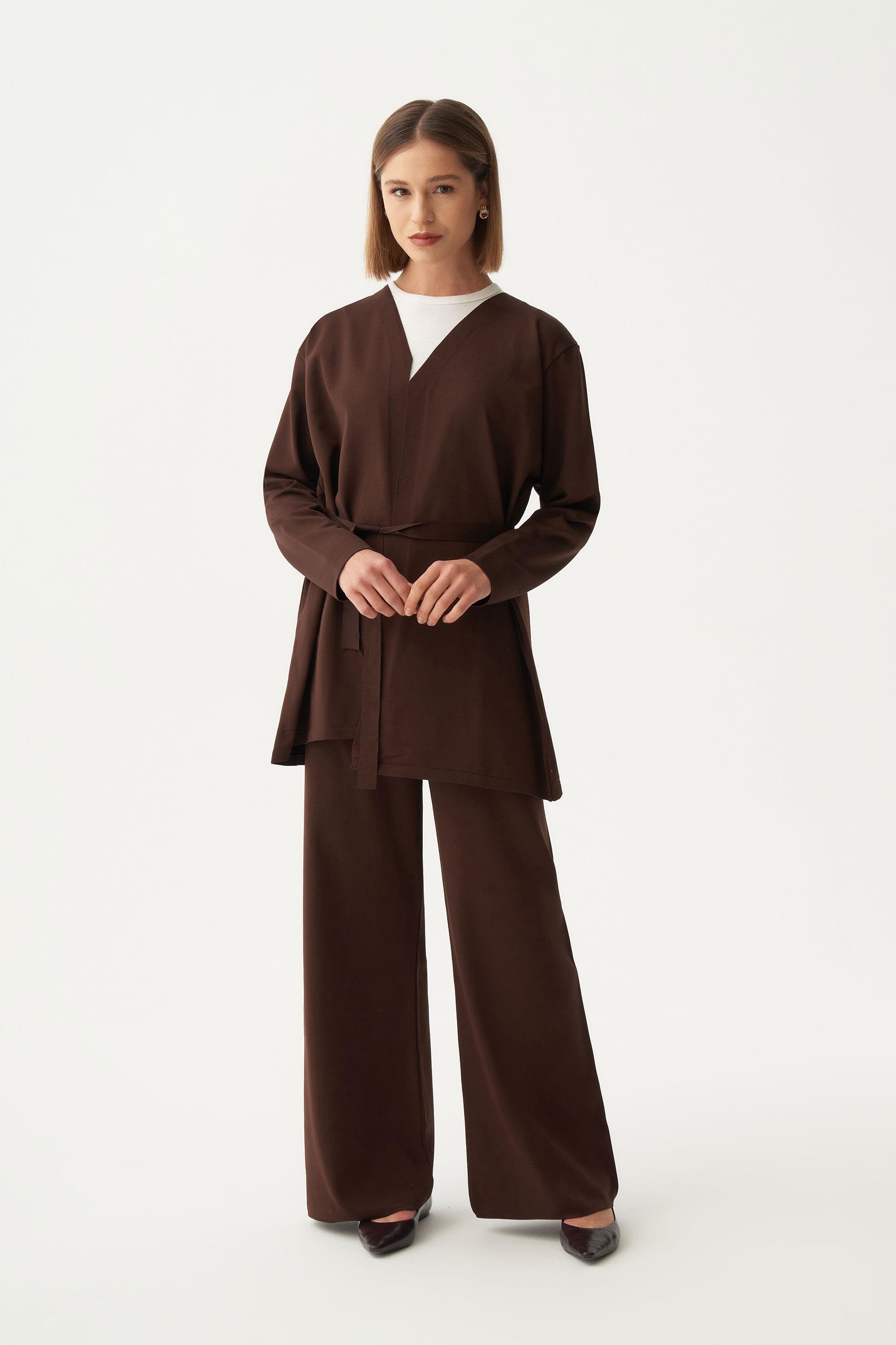 Acı Kahve-Belden Baglamalı Triko Pantolonlu Takım