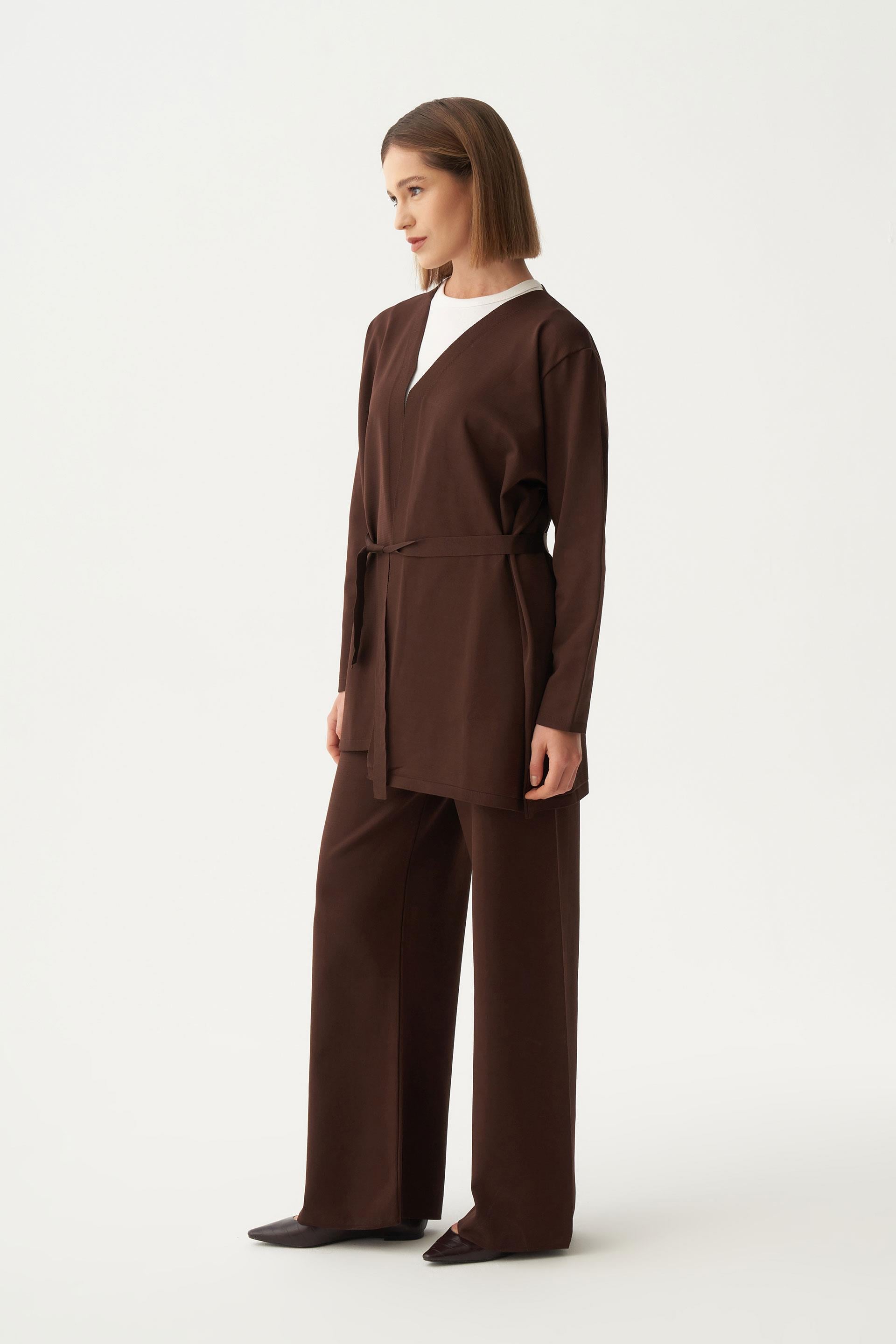 Acı Kahve-Belden Baglamalı Triko Pantolonlu Takım