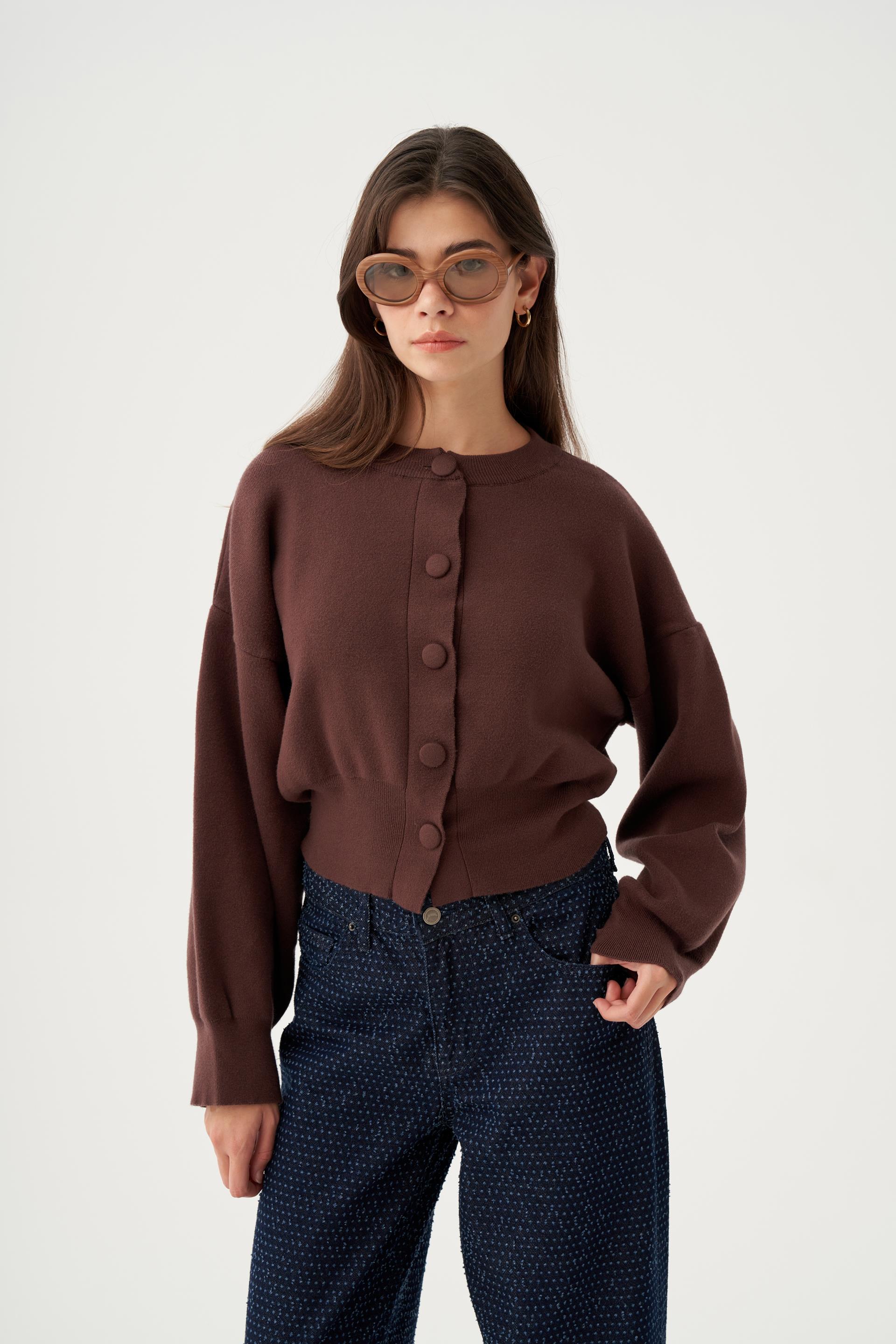 Acı Kahve-Dügmeli Triko Hırka