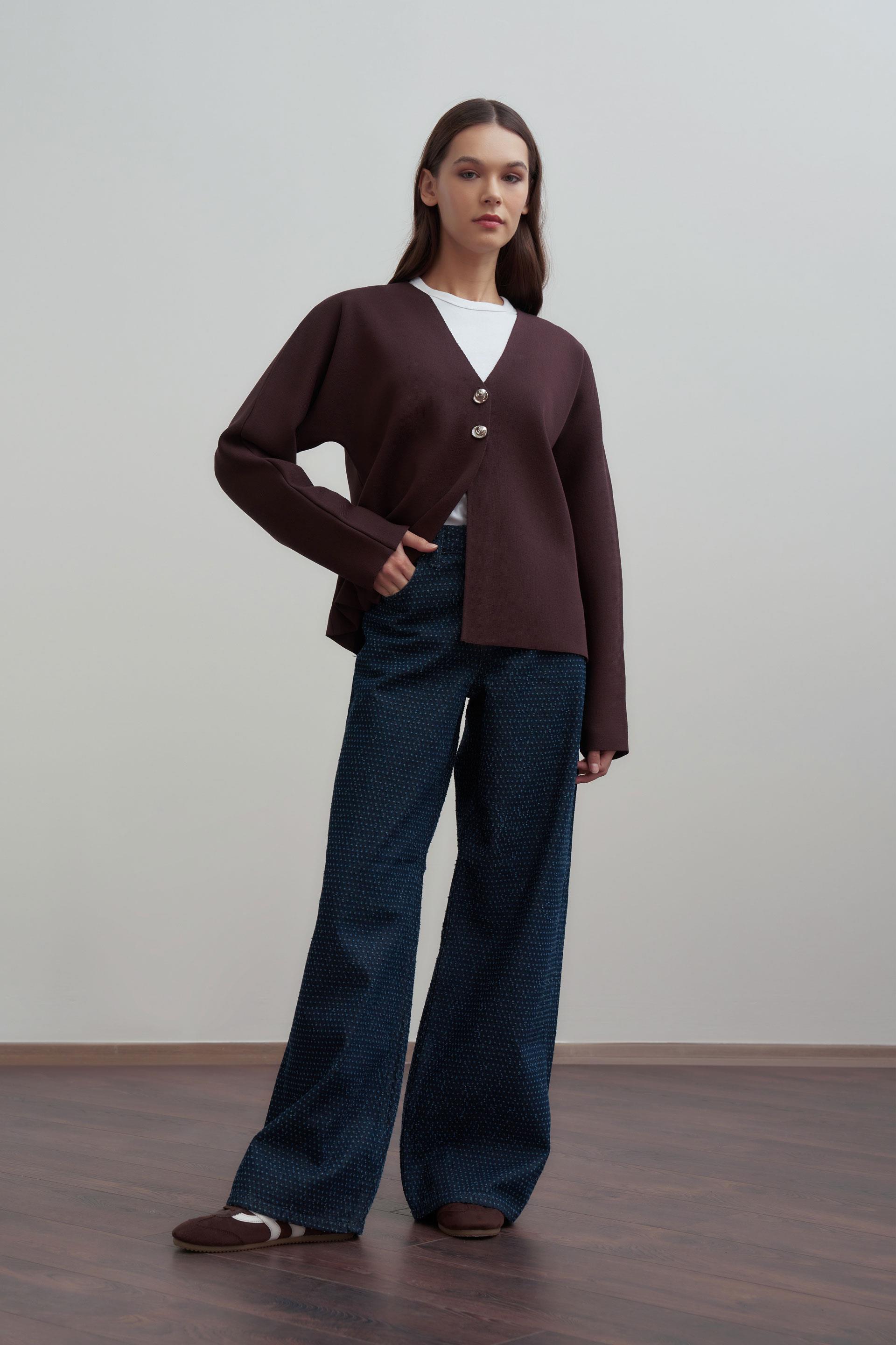 Acı Kahve-Dügmeli Triko Hırka