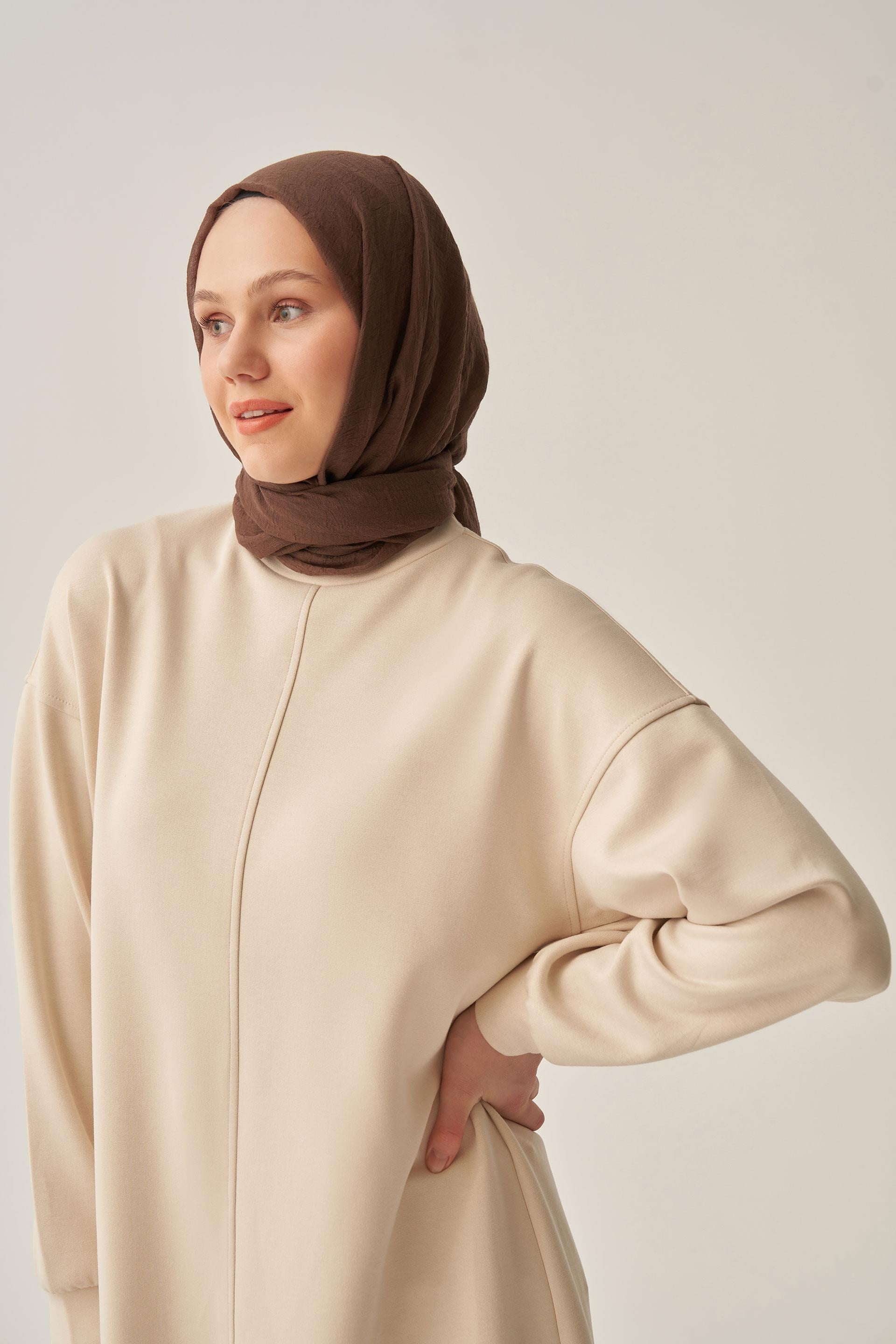 Açık Bej-Yumuşak Dokulu Bisiklet Yaka Sweat