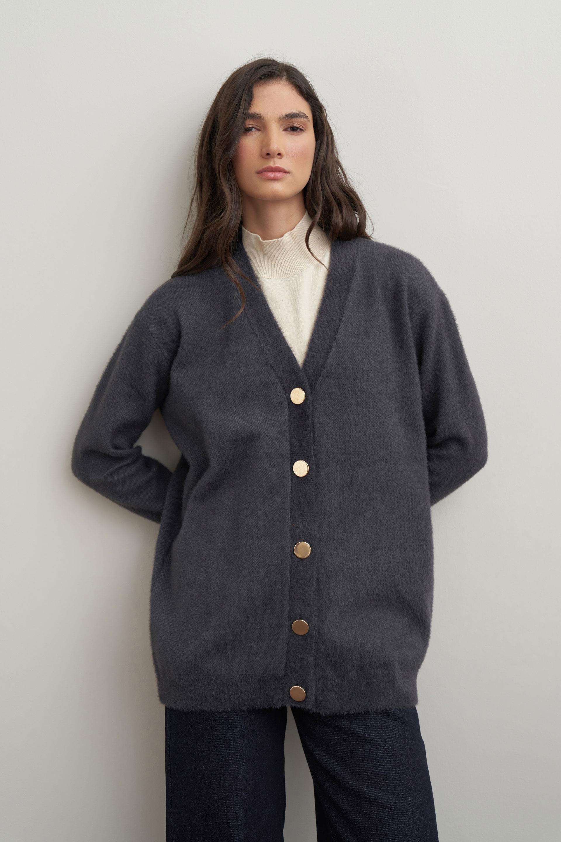 Antrasit-Dügmeli  Yumuşak Triko Hırka