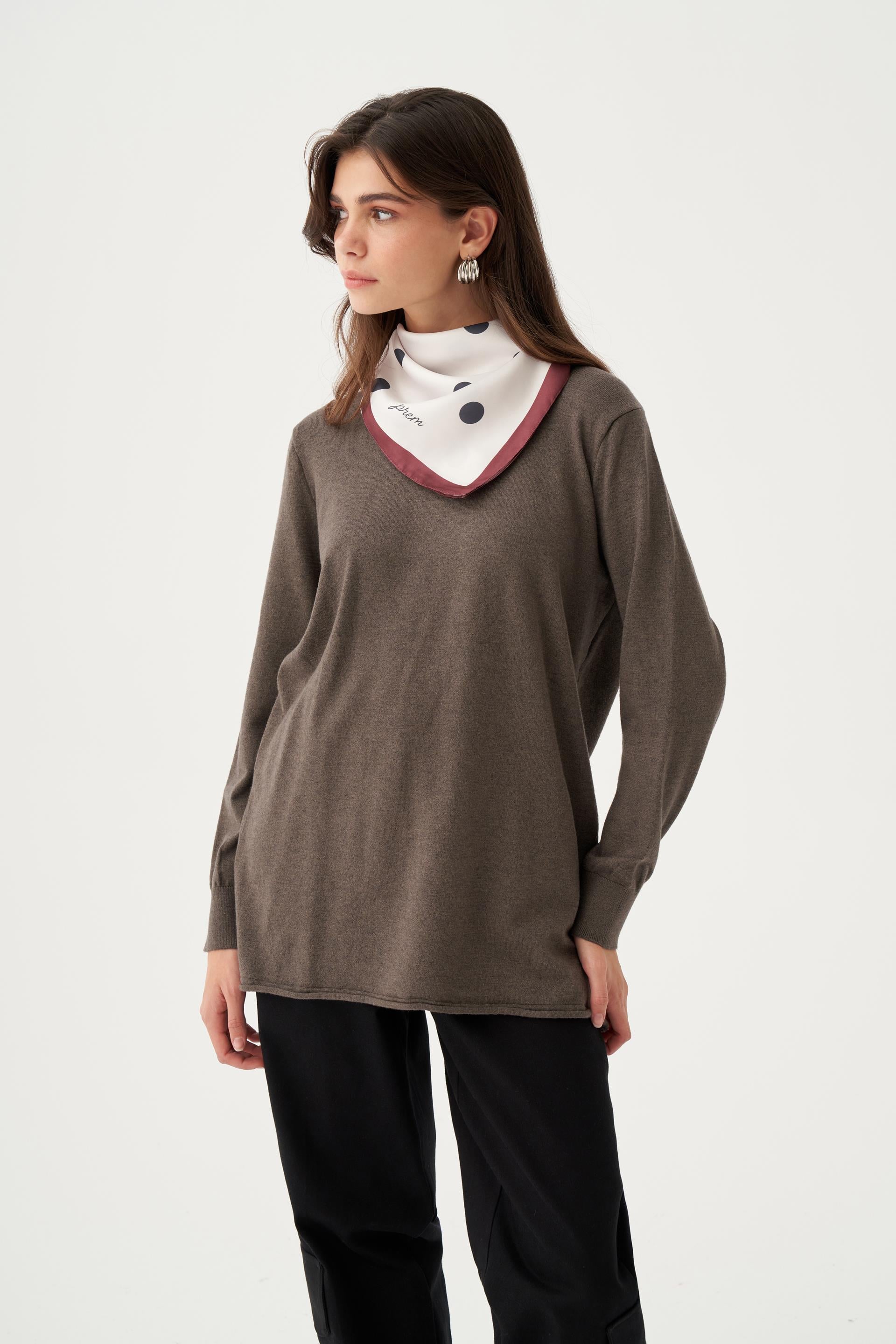 Antrasit-Etek Ucu Pis Kıvırma Triko Kazak