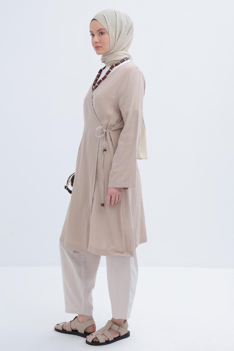 Bej-Belden Bağlamalı Müslin Kap