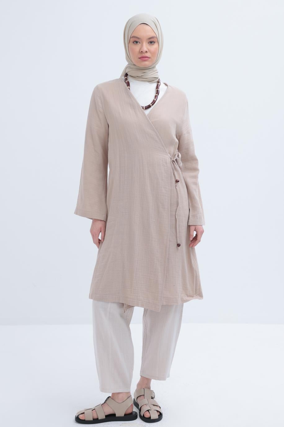 Bej-Belden Bağlamalı Müslin Kap