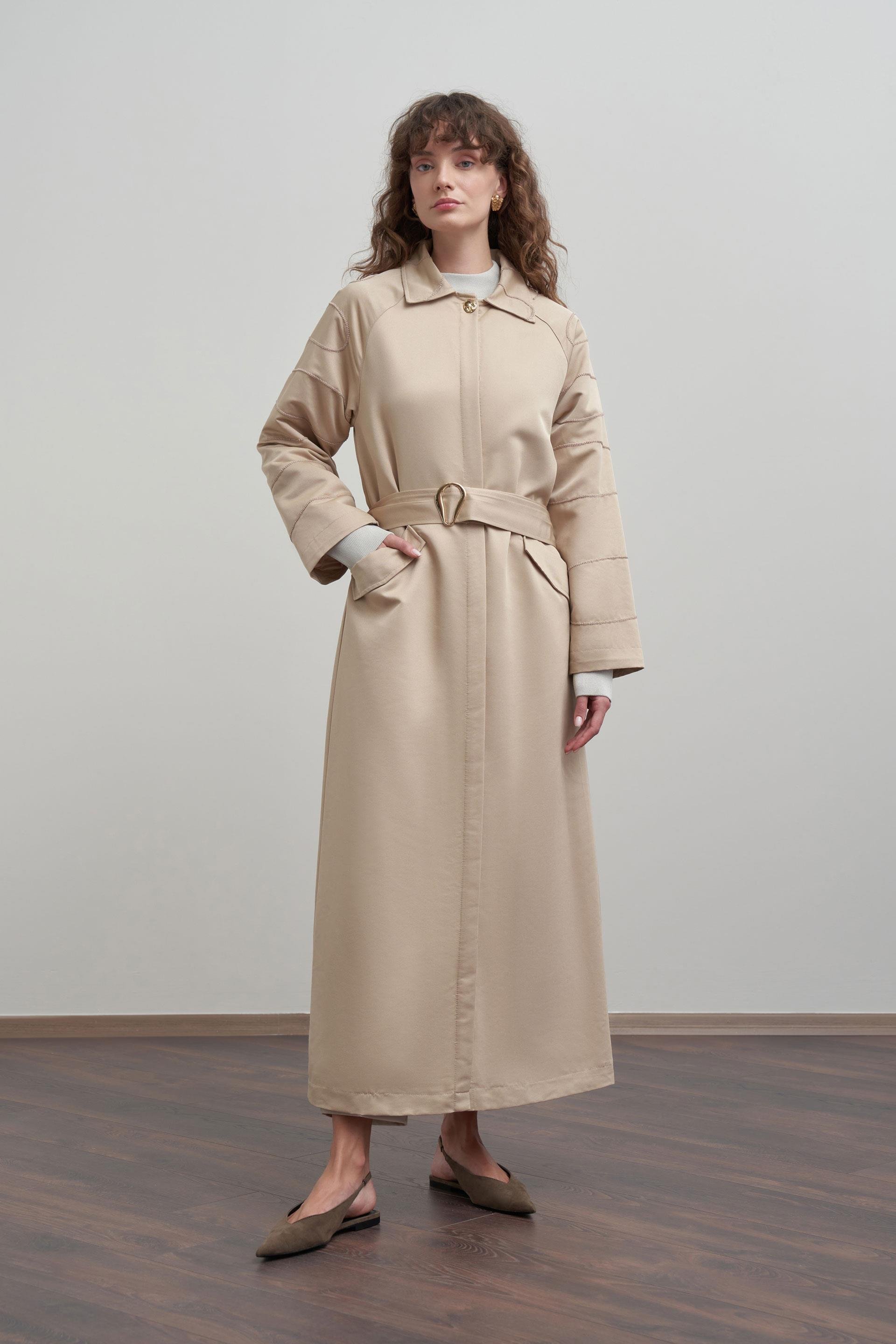 Bej-Kuşak Detaylı Uzun Ferace