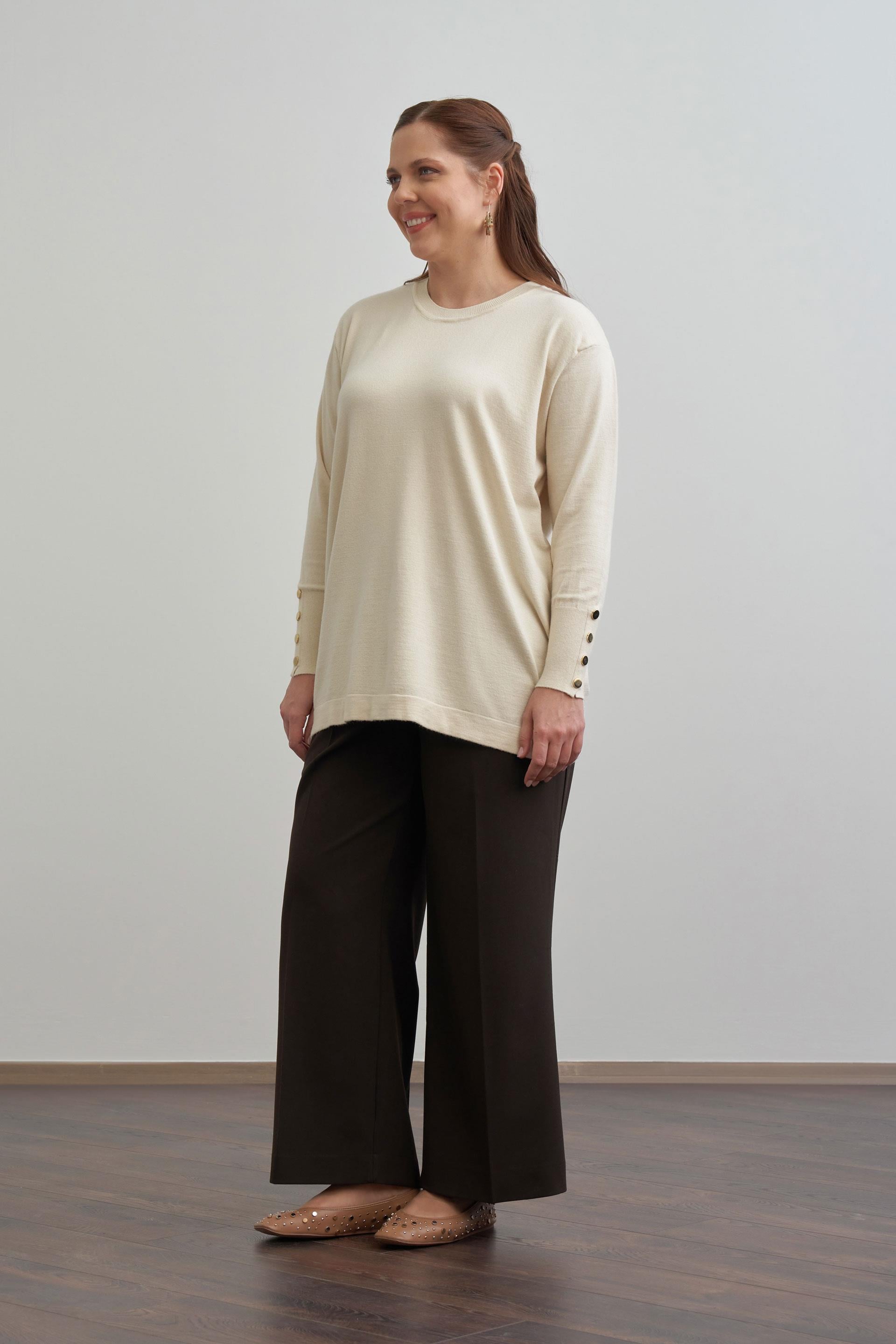 Bej-Manşeti Gold Dügmeli Büyük Beden Kazak