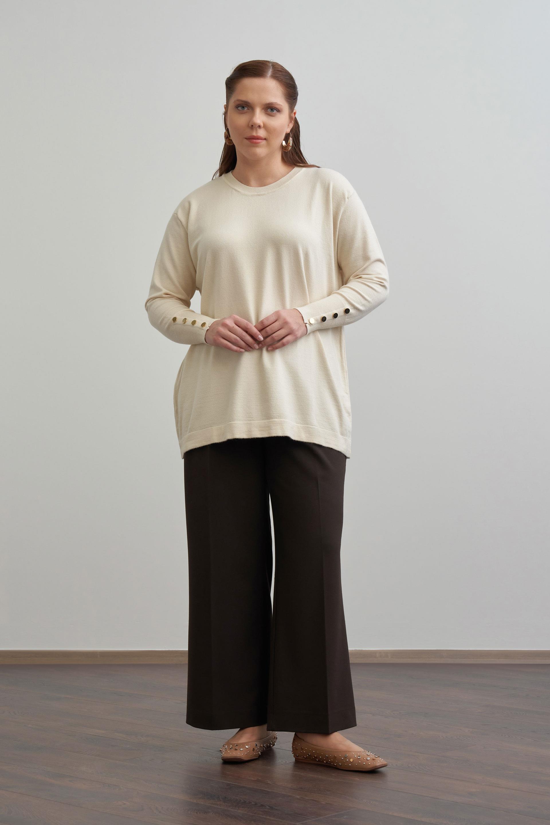 Bej-Manşeti Gold Dügmeli Büyük Beden Kazak