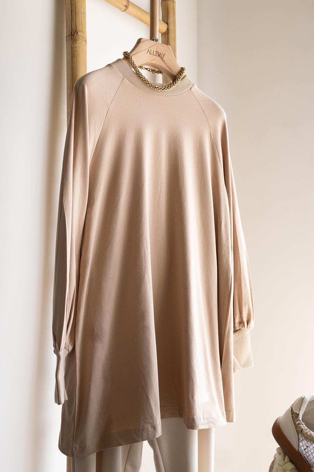 Bej-Pamuklu Bisiklet Yaka Kolları Büzgülü Uzun Kollu Likralı T-Shirt