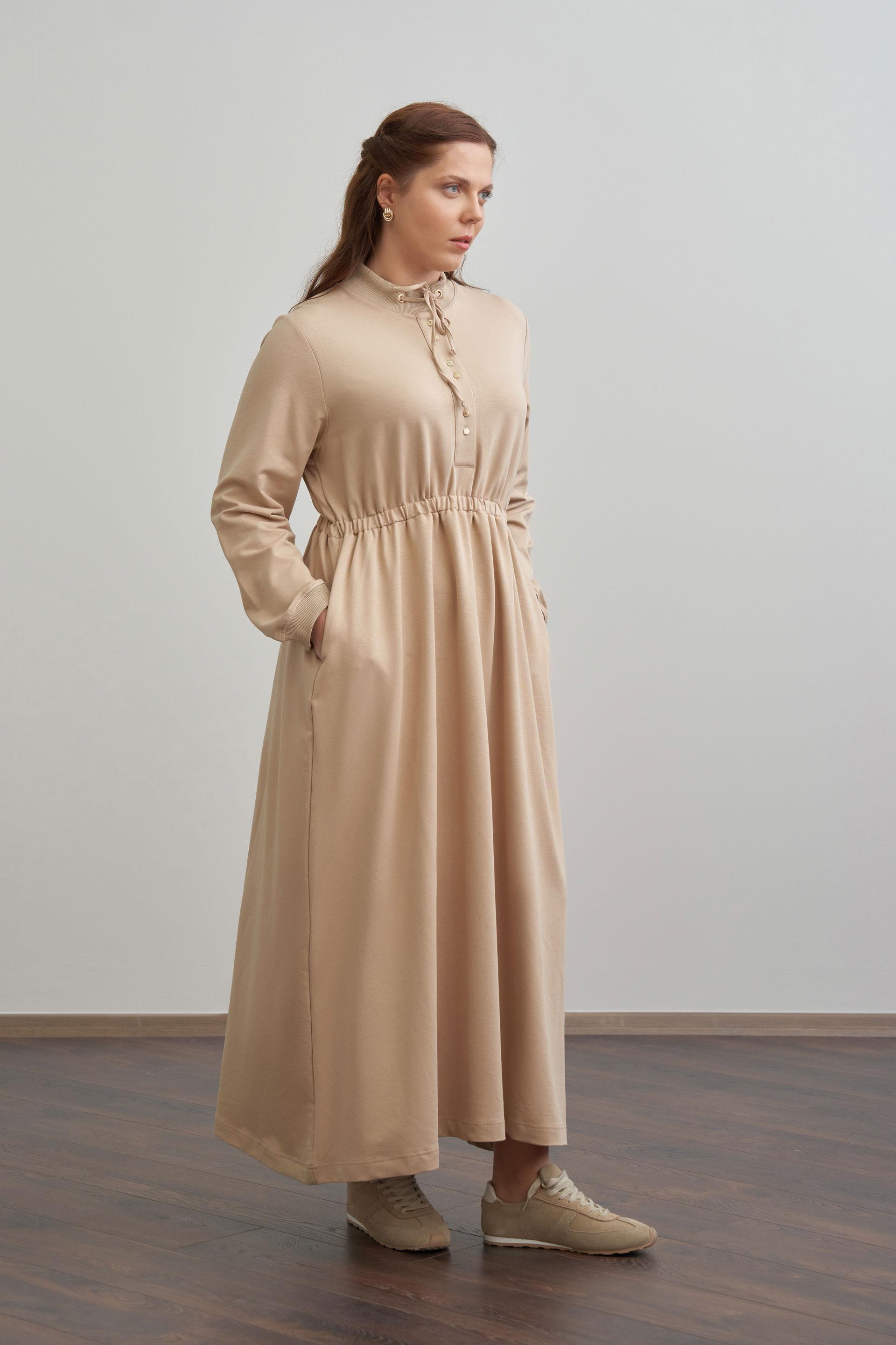 Bej-Pamuklu Yarım Patlı Elbise