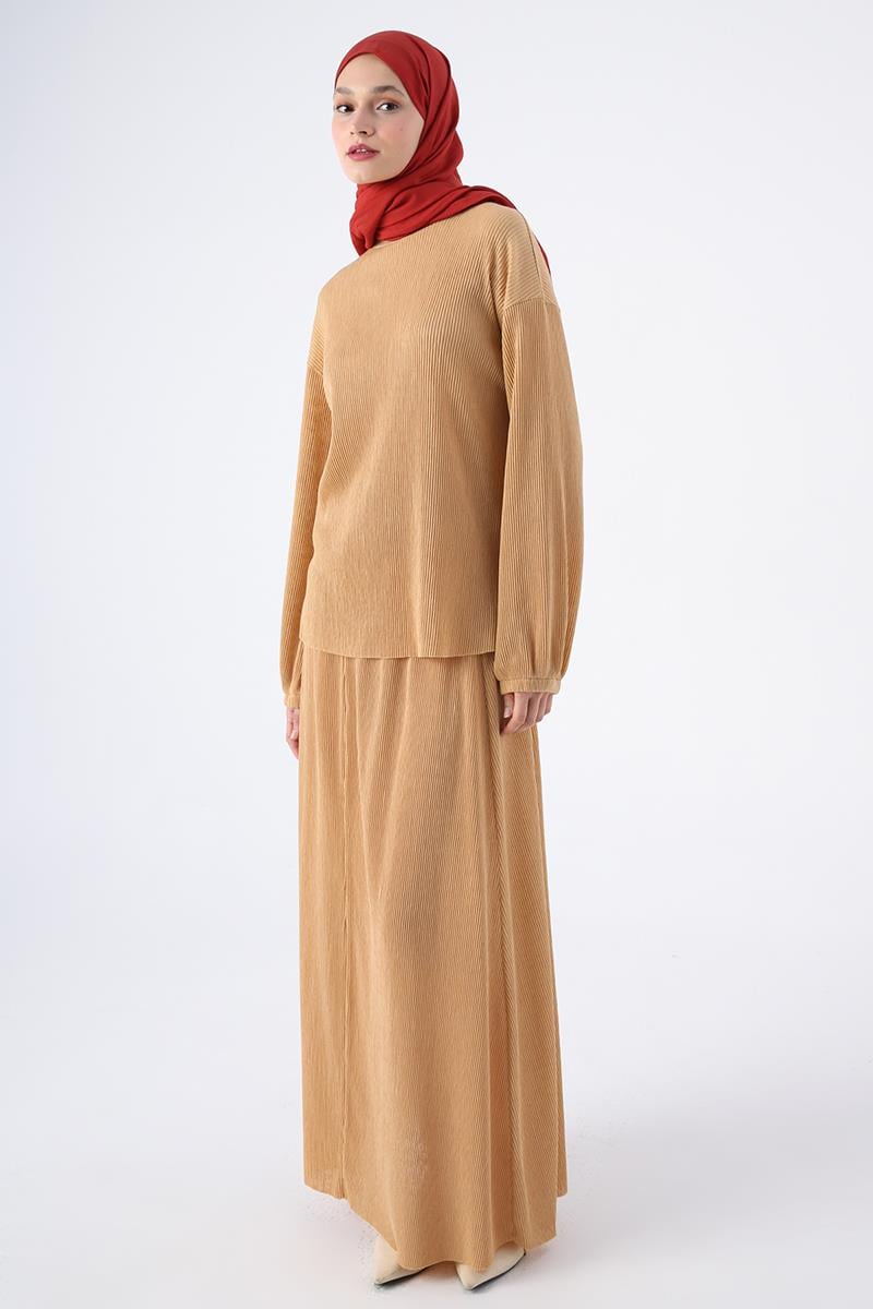 Pleated Slit Detailed Blouse and Skirt Set