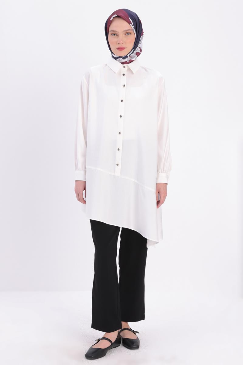 Eteği Asimetrik Yırtmaçlı Gömlek Yaka Tunik