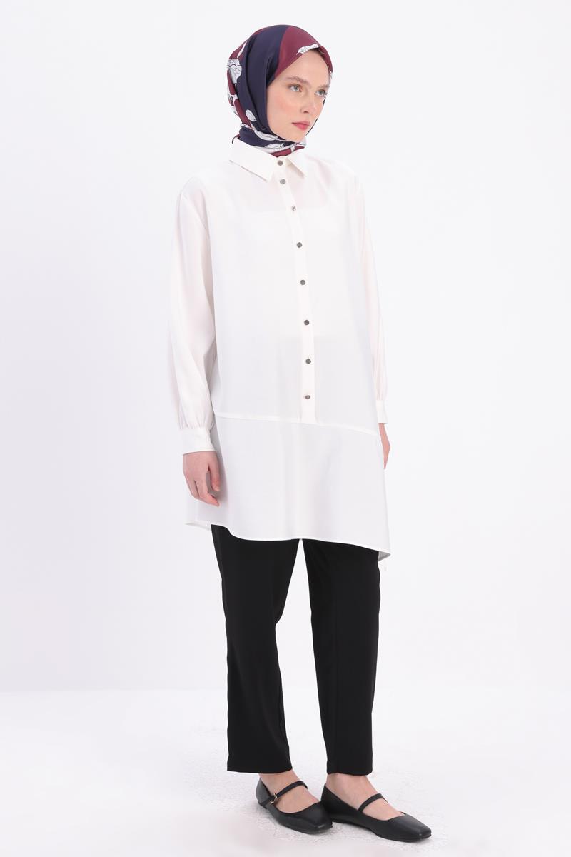 Eteği Asimetrik Yırtmaçlı Gömlek Yaka Tunik