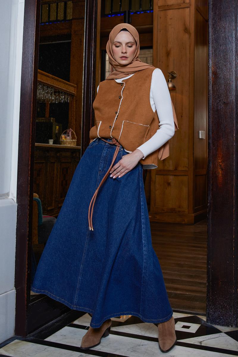 Short Vest With Pockets