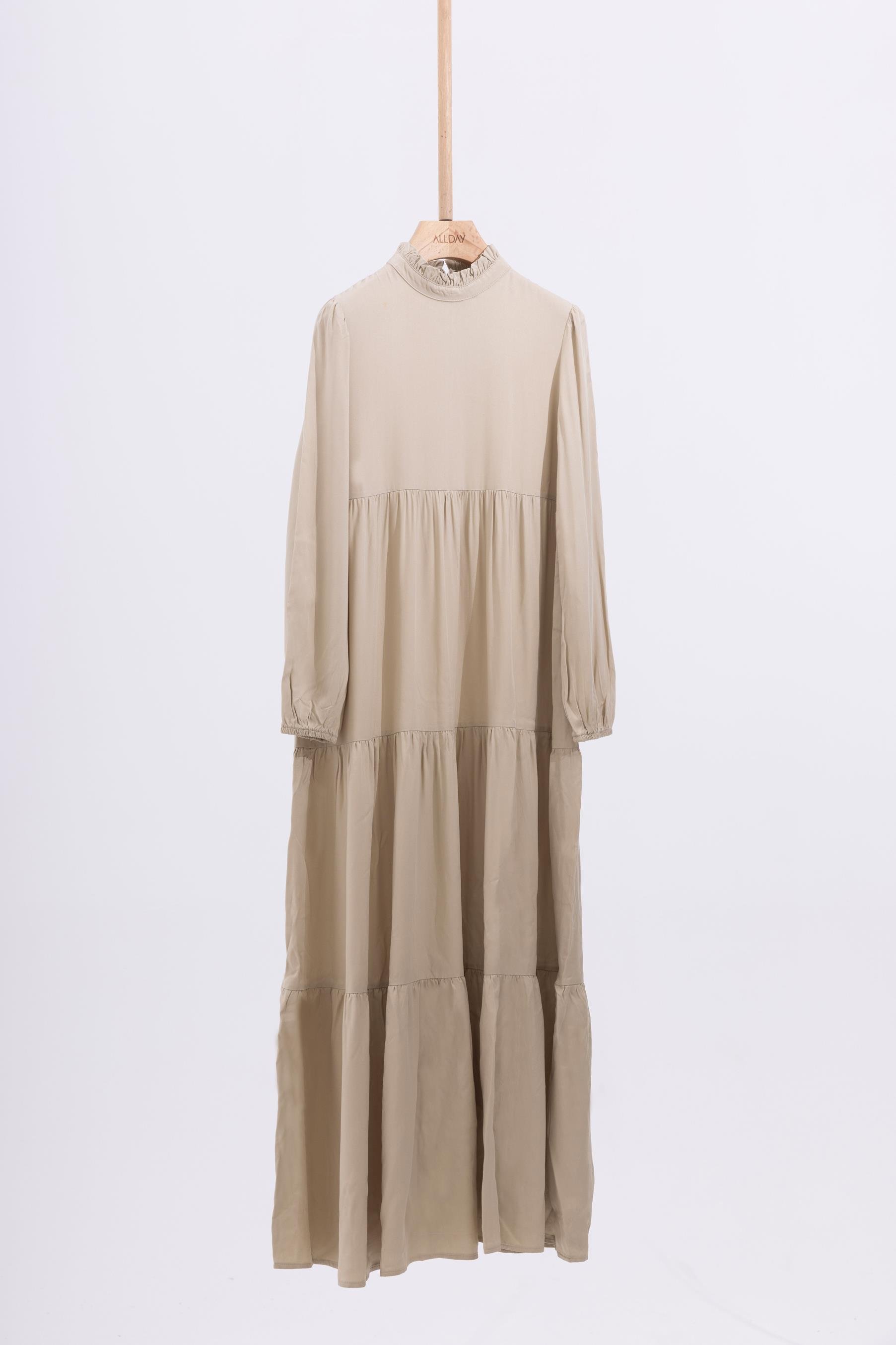 Defne-Yakası Fırfır Detaylı Büzgülü Elbise