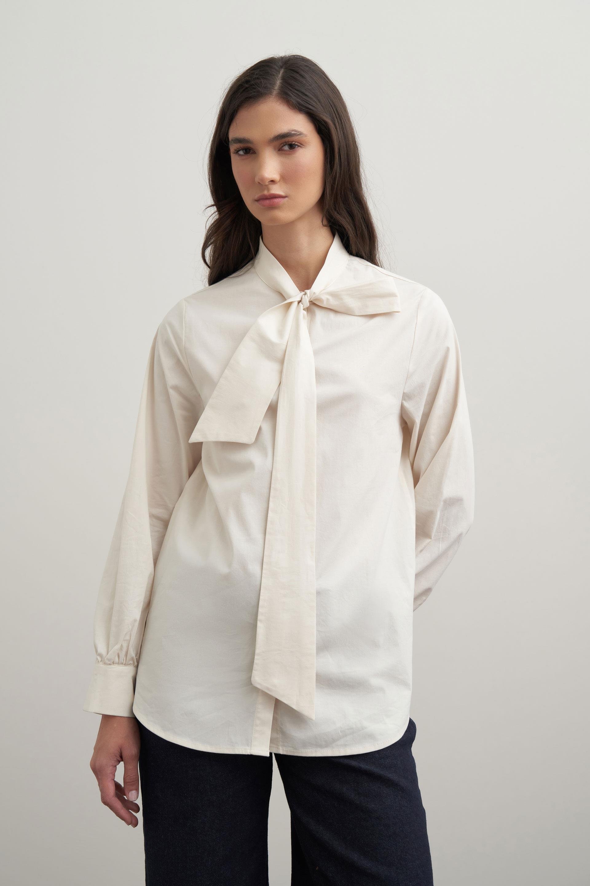 Ekru-Fiyonk Yakalı Gömlek