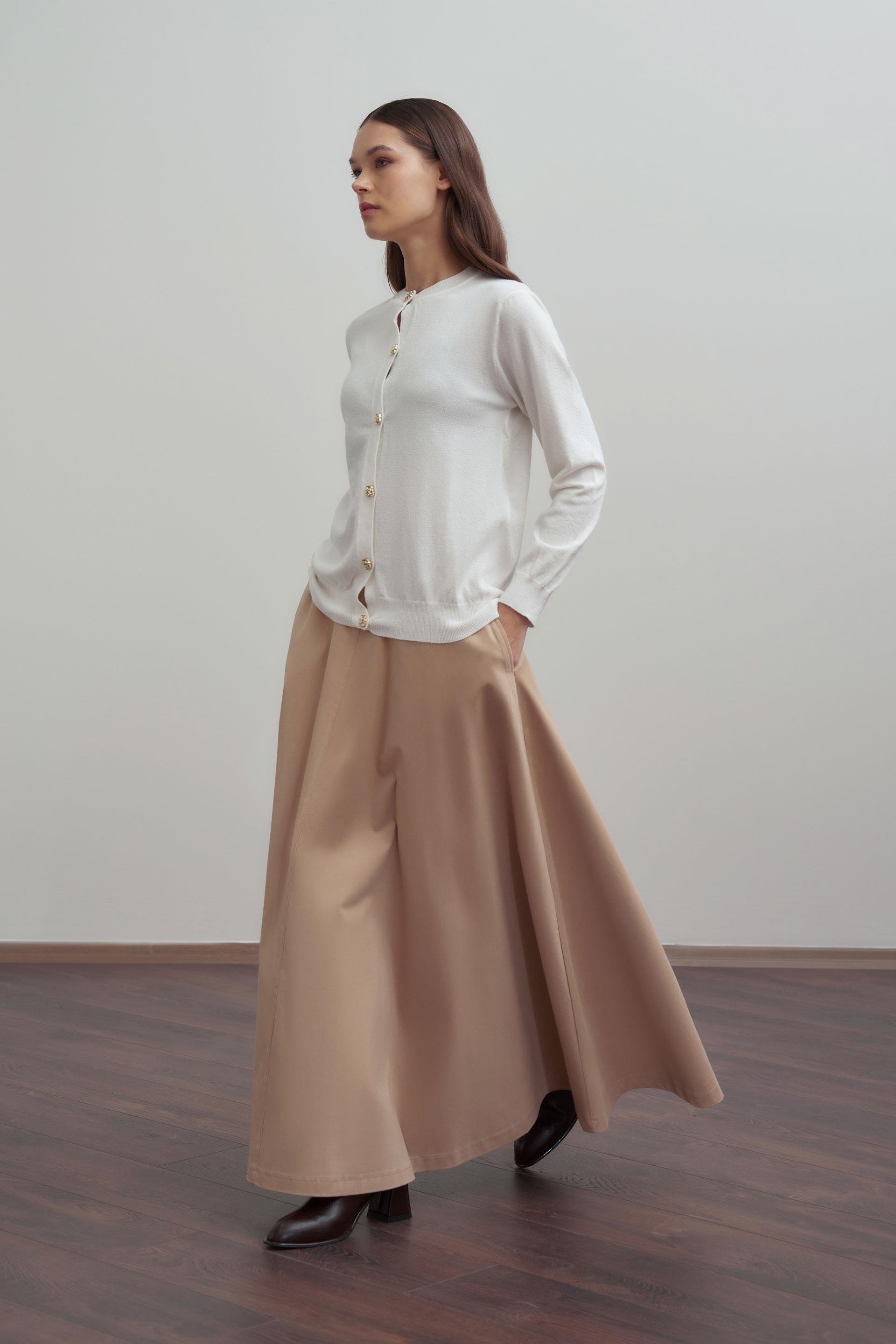 Ekru-Gold Dügmeli Hırka