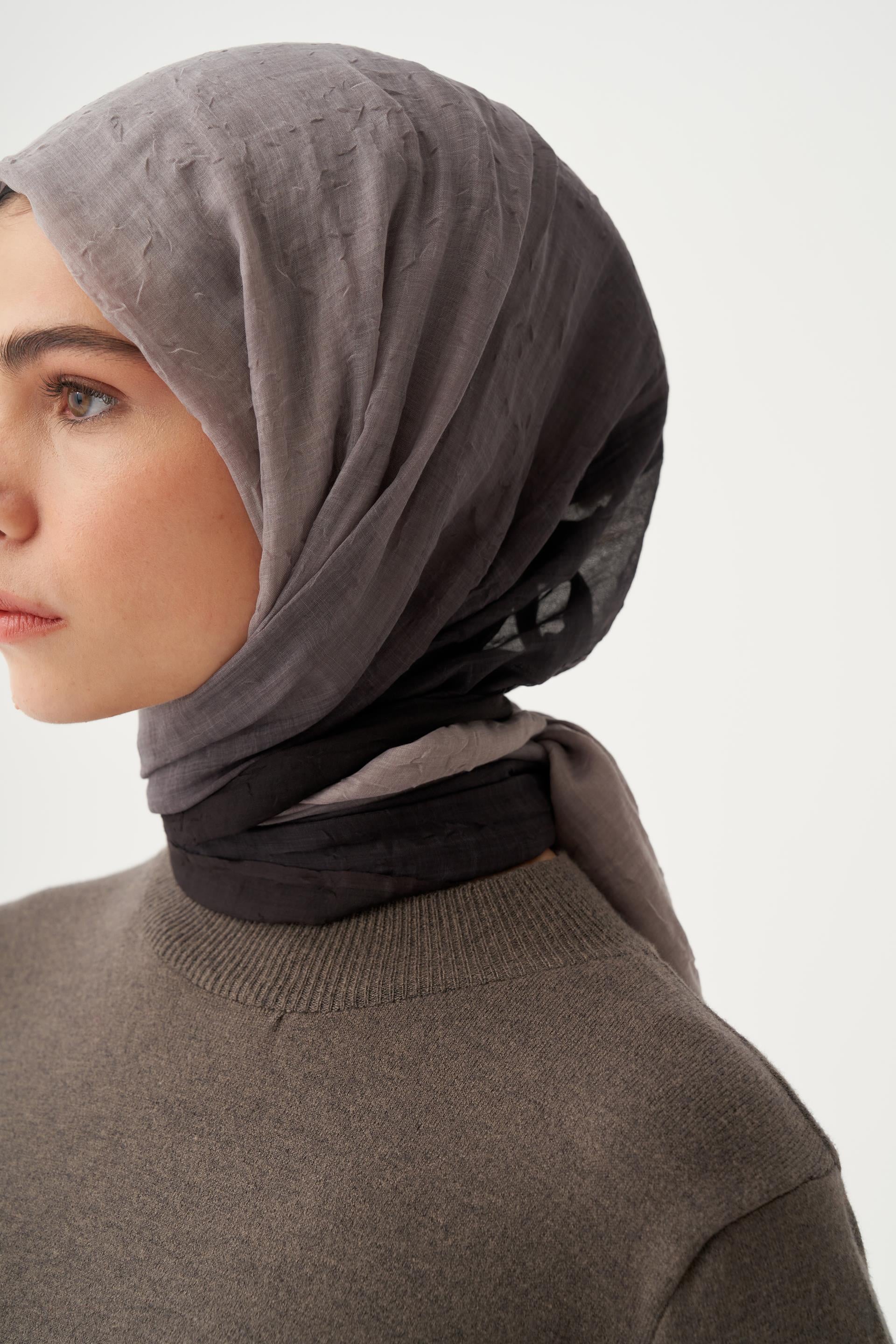 Gri-Siyah-Degrade Geçişli Şal