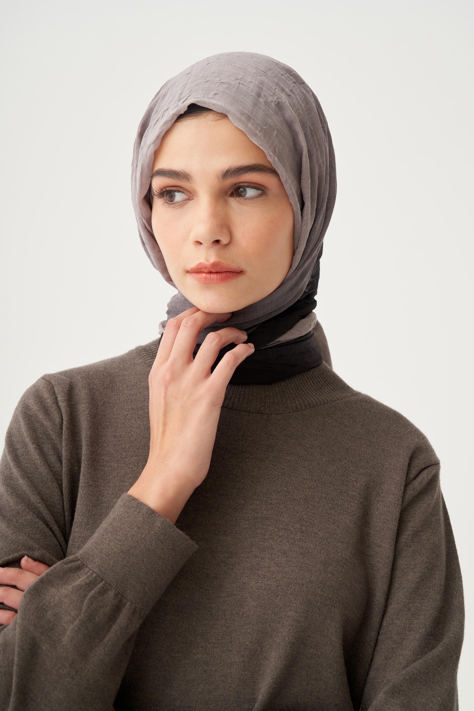 Gri-Siyah-Degrade Geçişli Şal